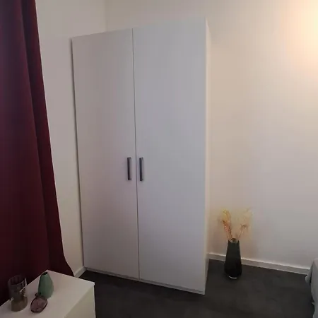 Jezza Apartment *