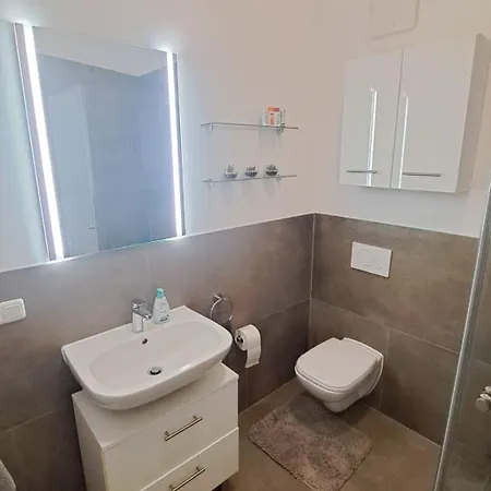 Apartment Jezza *